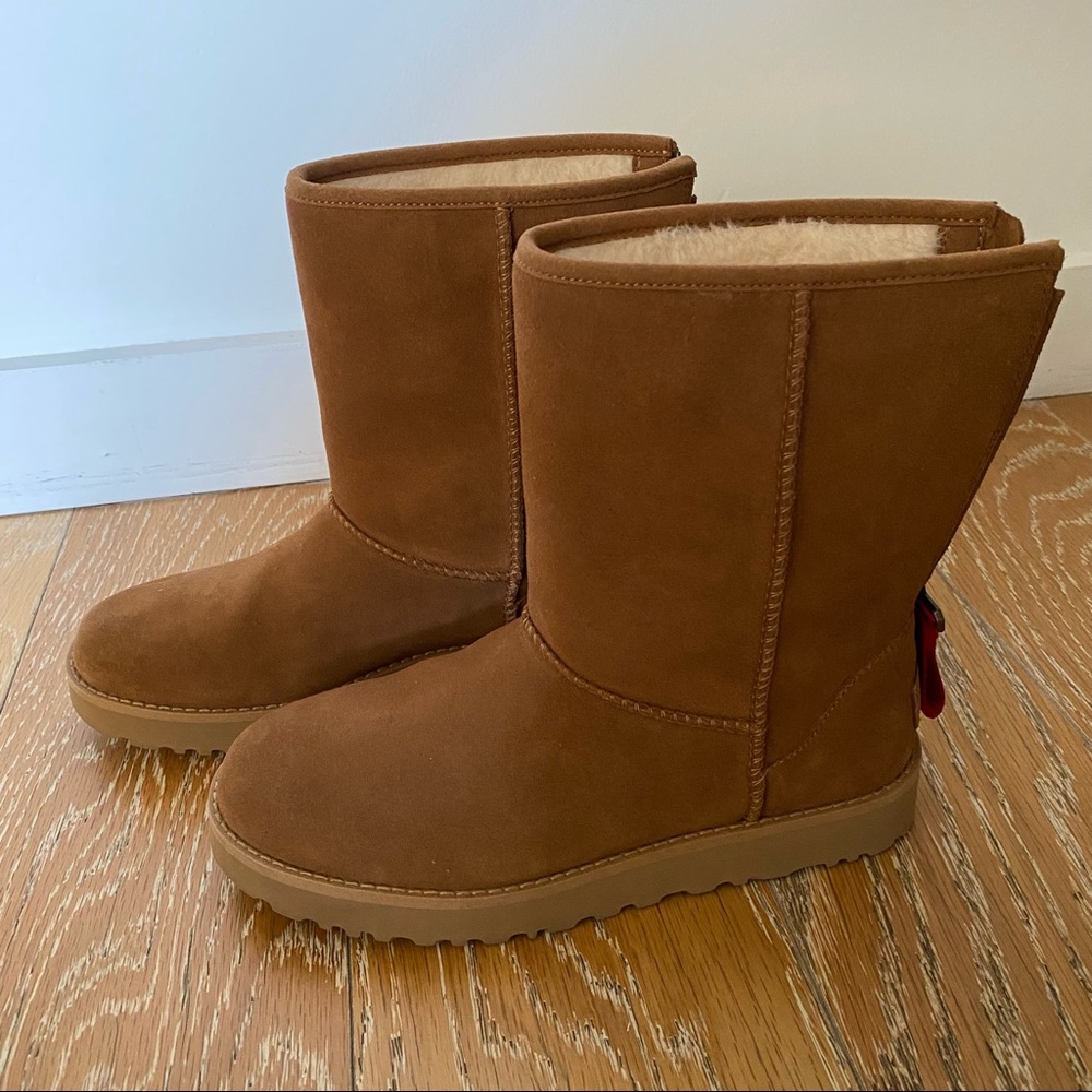 UGG classic short logo zip. Worn twice - like new!